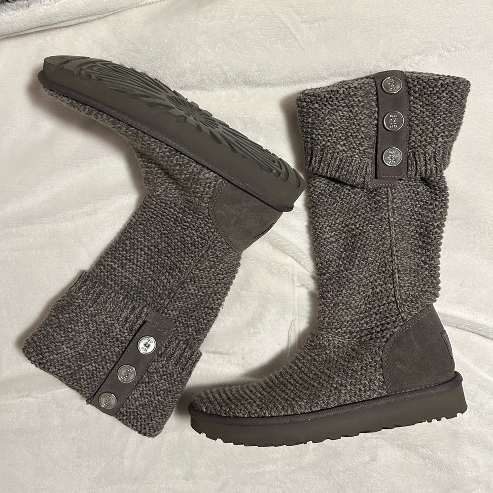 UGG women grey Cardi cable Knit Boots